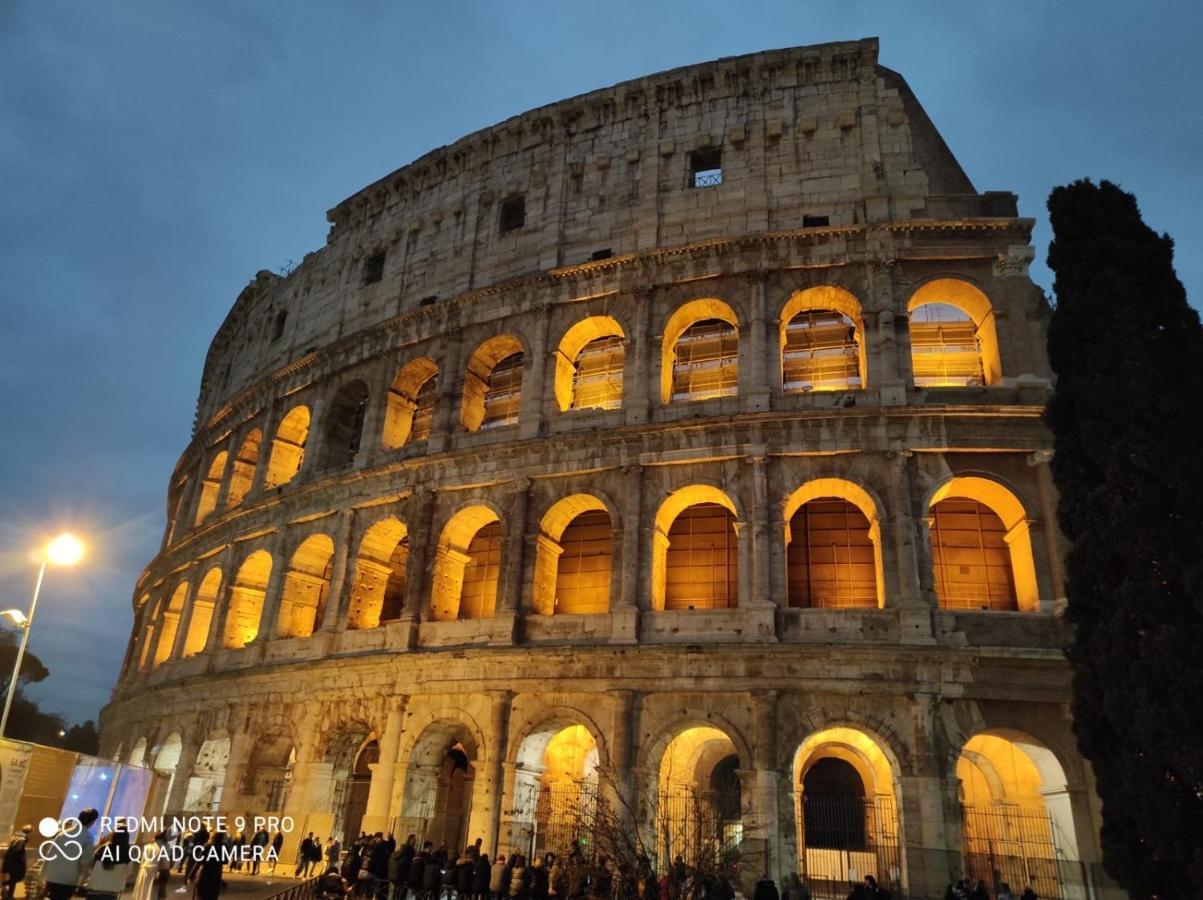 Luminoso Appartamento In Centro Storico Roma Dış mekan fotoğraf